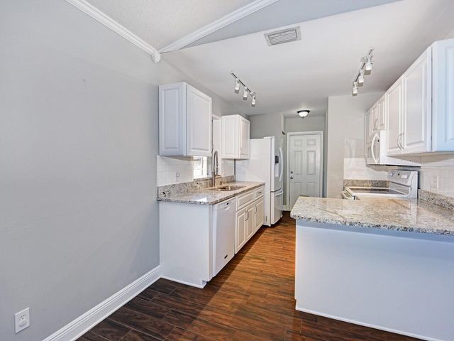 598 NE Maranta Terrado NE, Jensen Beach, FL 34957