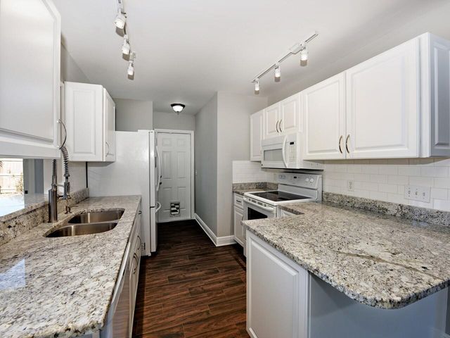 598 NE Maranta Terrado NE, Jensen Beach, FL 34957