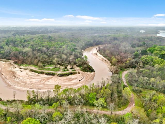 10211 S Essex Drive, Conroe, TX 77302