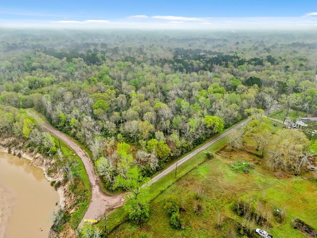 10211 S Essex Drive, Conroe, TX 77302