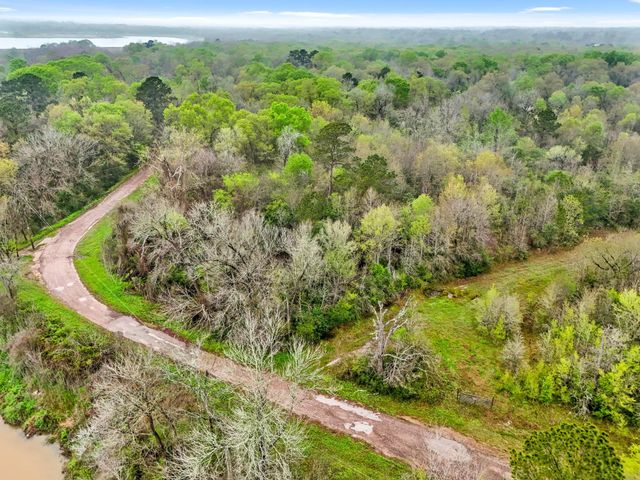 10211 S Essex Drive, Conroe, TX 77302