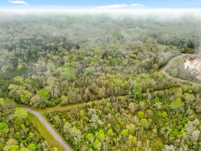 10211 S Essex Drive, Conroe, TX 77302