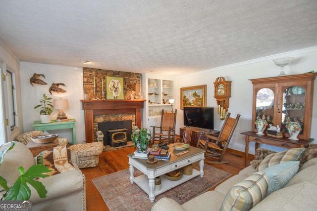 708 Hub Tatum Road, Sautee Nacoochee, GA 30571