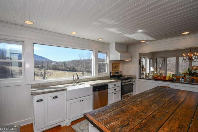 708 Hub Tatum Road, Sautee Nacoochee, GA 30571