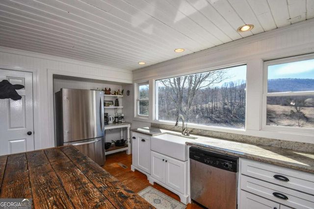 708 Hub Tatum Road, Sautee Nacoochee, GA 30571