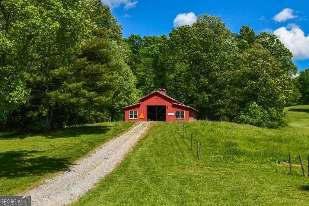 708 Hub Tatum Road, Sautee Nacoochee, GA 30571