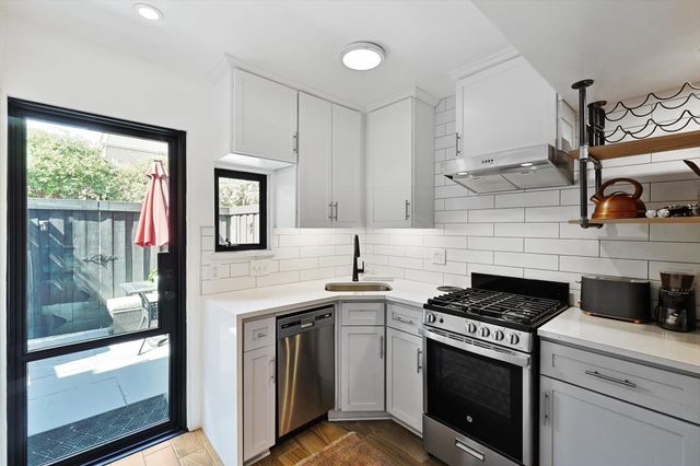 3637 Hawthorne Avenue, Dallas, TX 75219