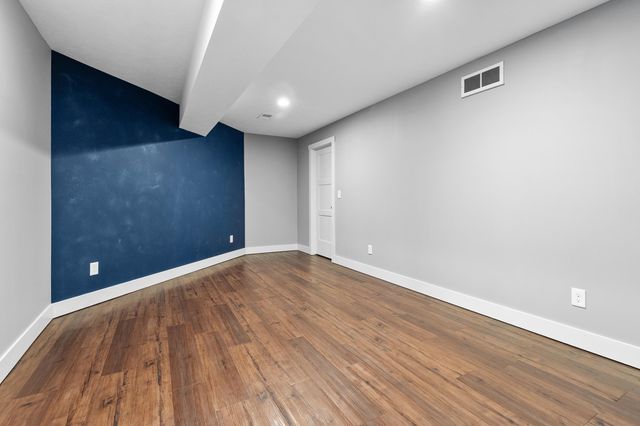 1050 102nd Avenue, Plainwell, MI 49080
