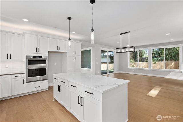 3500 Alaska Road, Brier, WA 98036