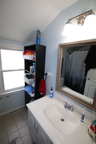 11756 Berwyn, Redford, MI 48239