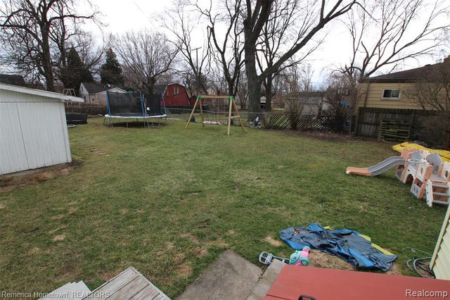 11756 Berwyn, Redford, MI 48239