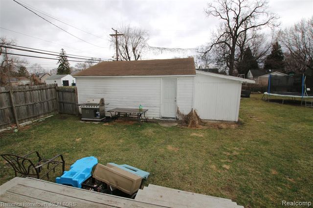 11756 Berwyn, Redford, MI 48239