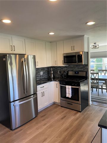 2 Bristol Road, Narragansett, RI 02882