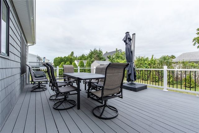 2 Bristol Road, Narragansett, RI 02882