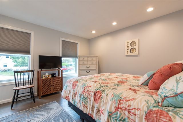 2 Bristol Road, Narragansett, RI 02882