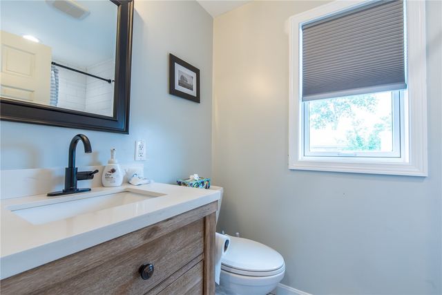 2 Bristol Road, Narragansett, RI 02882