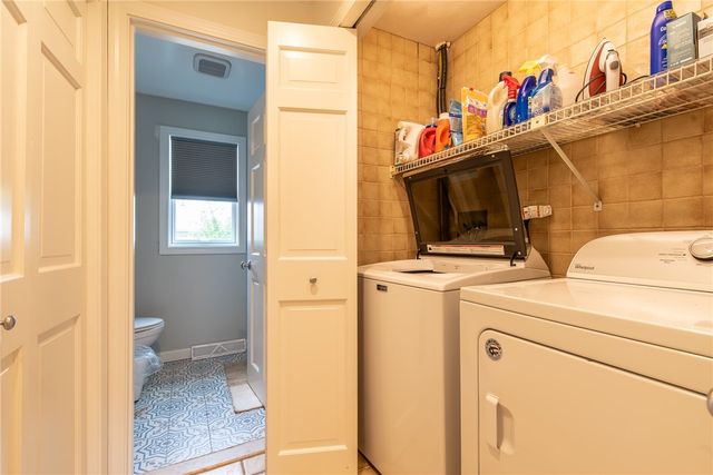 2 Bristol Road, Narragansett, RI 02882