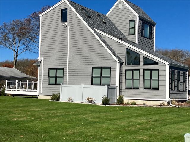 2 Bristol Road, Narragansett, RI 02882