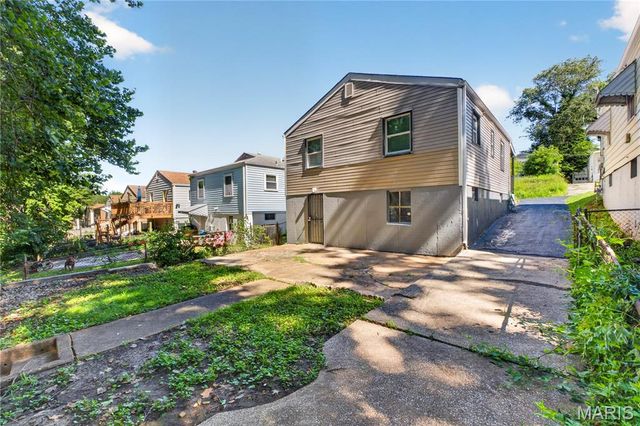 138 Elkan Avenue, St Louis, MO 63135