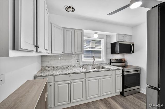 138 Elkan Avenue, St Louis, MO 63135