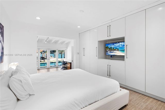 253 N Coconut Ln, Miami Beach, FL 33139