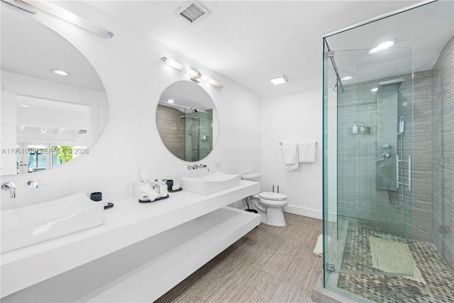 253 N Coconut Ln, Miami Beach, FL 33139