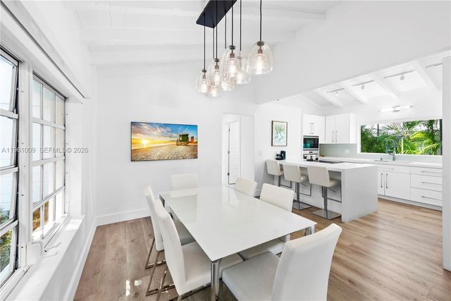 253 N Coconut Ln, Miami Beach, FL 33139