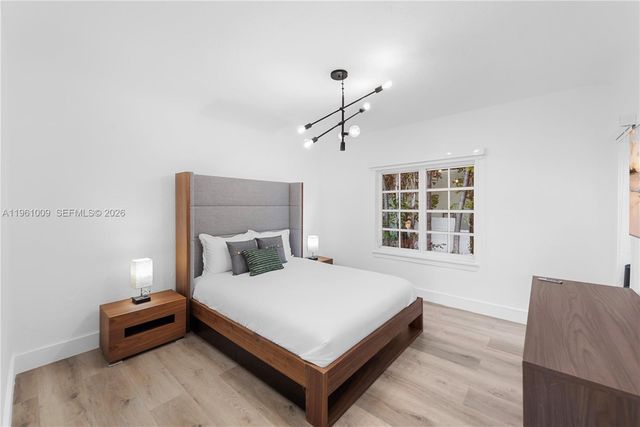 253 N Coconut Ln, Miami Beach, FL 33139