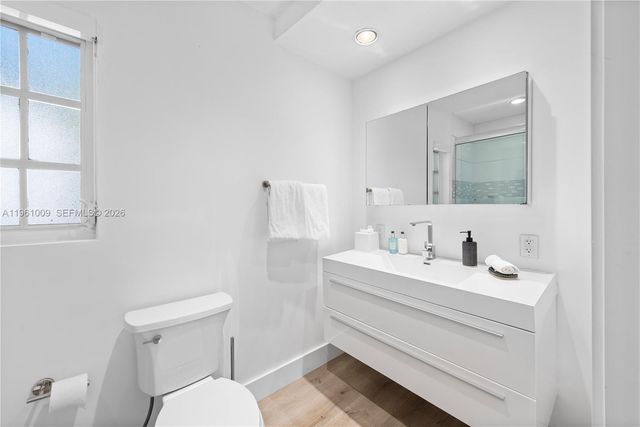 253 N Coconut Ln, Miami Beach, FL 33139