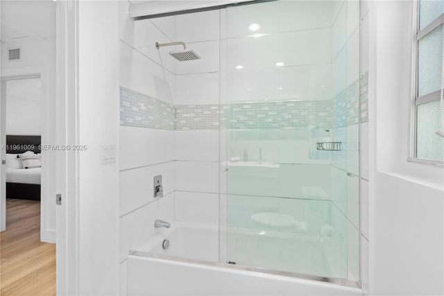 253 N Coconut Ln, Miami Beach, FL 33139