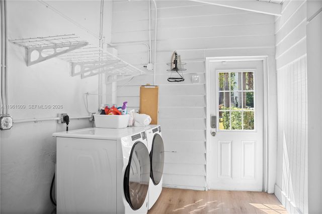 253 N Coconut Ln, Miami Beach, FL 33139