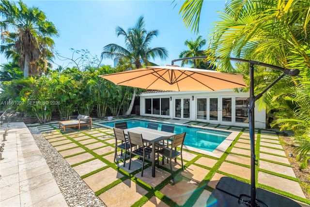 253 N Coconut Ln, Miami Beach, FL 33139