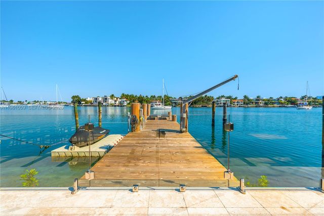 253 N Coconut Ln, Miami Beach, FL 33139