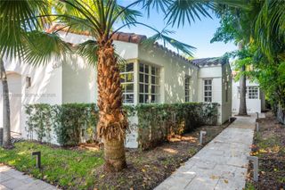 253 N Coconut Ln, Miami Beach, FL 33139