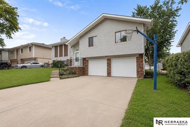 736 W Godfrey Drive, Lincoln, NE 68521