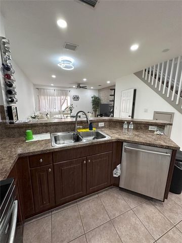 541 Princess Dr, Margate, FL 33068