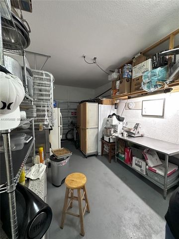 541 Princess Dr, Margate, FL 33068