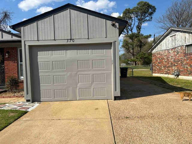 370 LILLIAN DR, Memphis, TN 38109