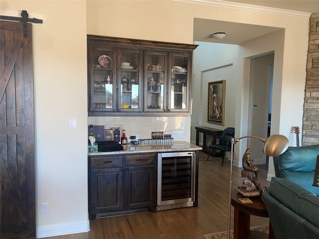 8210 Palmer Lane, Waxahachie, TX 75167