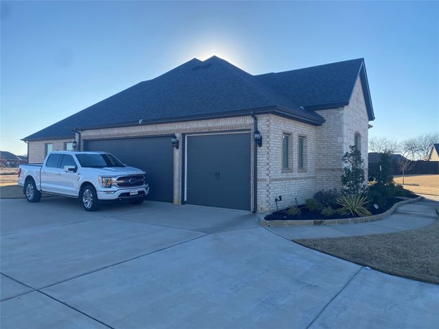 8210 Palmer Lane, Waxahachie, TX 75167