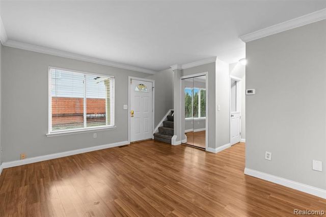 2092 Orchard Crest Street, Utica, MI 48317