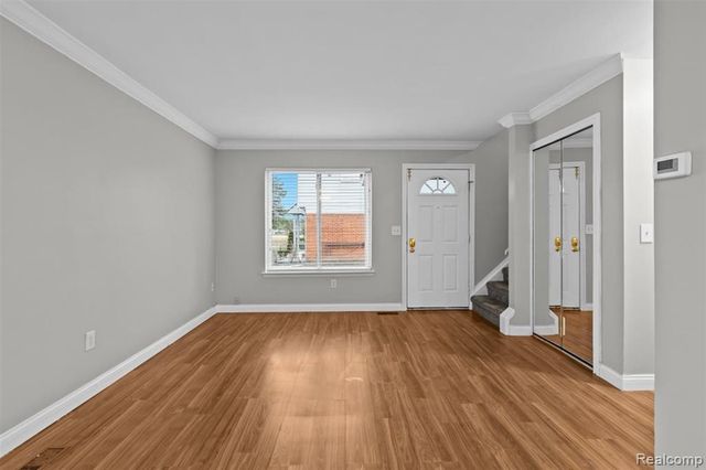 2092 Orchard Crest Street, Utica, MI 48317