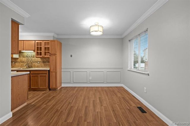 2092 Orchard Crest Street, Utica, MI 48317