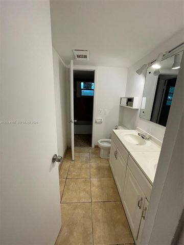 7841 Dunham Boulevard 6, Miami, FL 33138