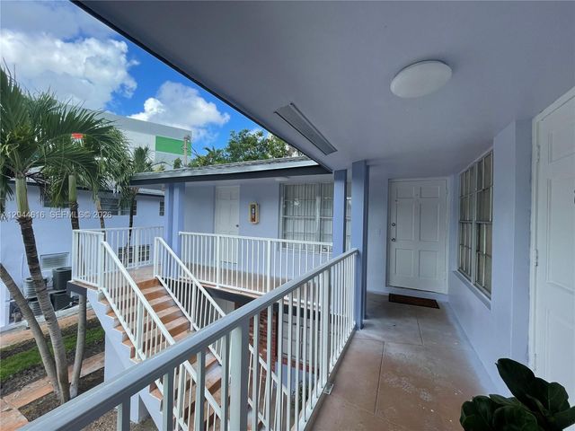 7841 Dunham Boulevard 6, Miami, FL 33138