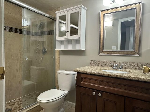 2120 El Paseo Street 806, Houston, TX 77054