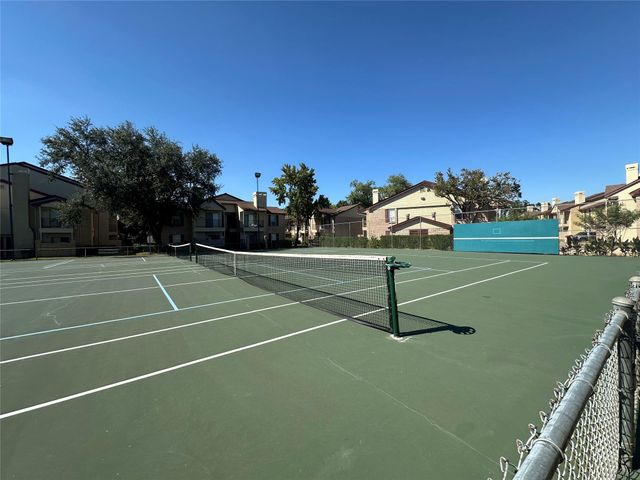 2120 El Paseo Street 806, Houston, TX 77054