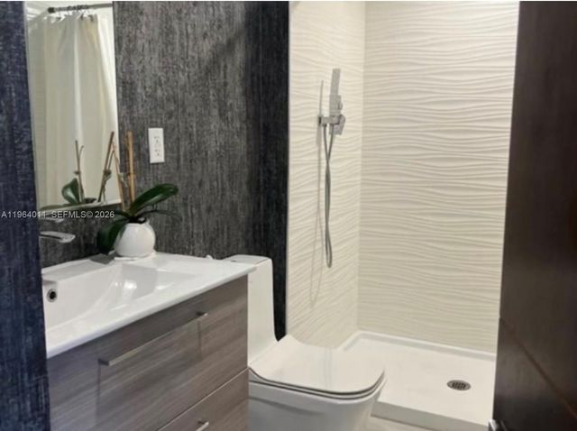 20379 W Country Club Dr 1038, Aventura, FL 33180