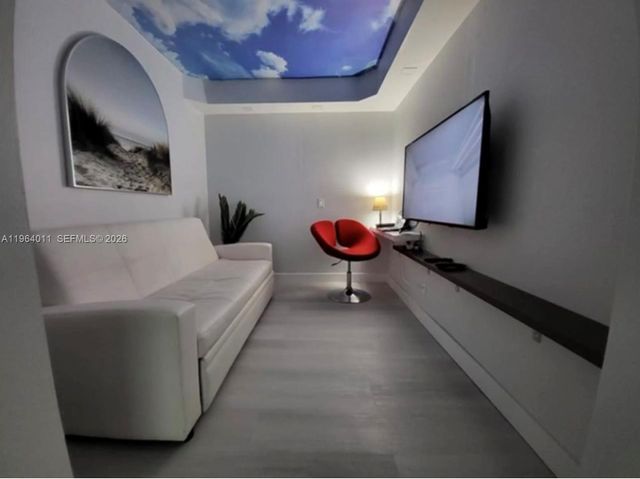 20379 W Country Club Dr 1038, Aventura, FL 33180