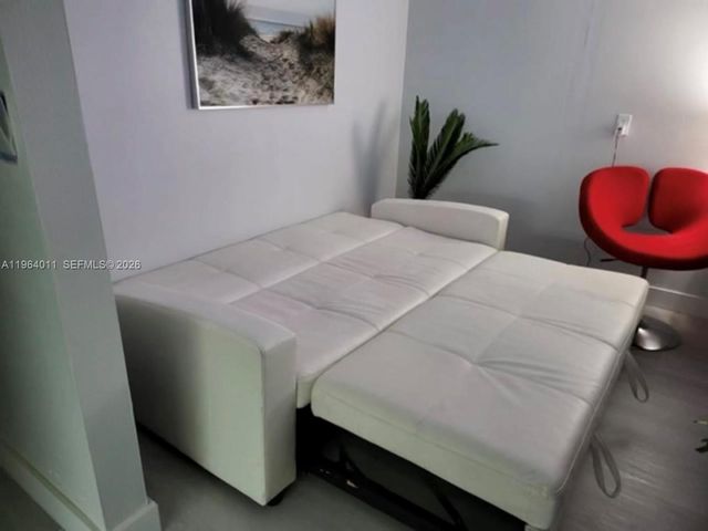 20379 W Country Club Dr 1038, Aventura, FL 33180